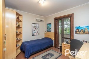 Casa em Condomínio à venda com 340m², 3 dormitórios, 1 suíte, 2 vagas, no bairro Jardim Isabel em Porto Alegre