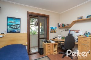 Casa em Condomínio à venda com 340m², 3 dormitórios, 1 suíte, 2 vagas, no bairro Jardim Isabel em Porto Alegre