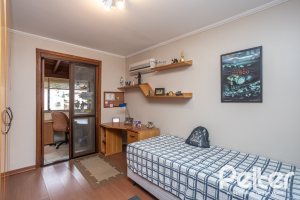 Casa em Condomínio à venda com 340m², 3 dormitórios, 1 suíte, 2 vagas, no bairro Jardim Isabel em Porto Alegre