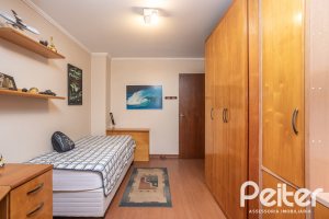 Casa em Condomínio à venda com 340m², 3 dormitórios, 1 suíte, 2 vagas, no bairro Jardim Isabel em Porto Alegre