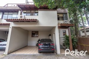Casa em Condomínio à venda com 340m², 3 dormitórios, 1 suíte, 2 vagas, no bairro Jardim Isabel em Porto Alegre