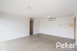 Apartamento à venda com 90m², 3 dormitórios, 1 suíte, 2 vagas, no bairro Tristeza em PORTO ALEGRE
