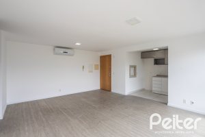 Apartamento à venda com 90m², 3 dormitórios, 1 suíte, 2 vagas, no bairro Tristeza em PORTO ALEGRE