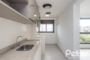 Apartamento à venda com 90m², 3 dormitórios, 1 suíte, 2 vagas, no bairro Tristeza em PORTO ALEGRE