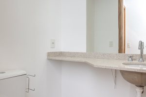 Apartamento à venda com 90m², 3 dormitórios, 1 suíte, 2 vagas, no bairro Tristeza em PORTO ALEGRE