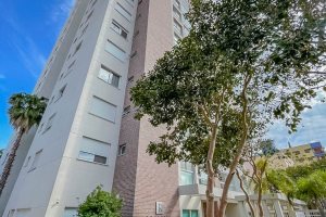 Apartamento à venda com 120m², 3 dormitórios, 3 suítes, 2 vagas, no bairro Menino Deus em Porto Alegre
