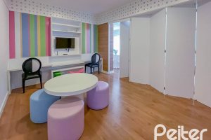 Apartamento à venda com 120m², 3 dormitórios, 3 suítes, 2 vagas, no bairro Menino Deus em Porto Alegre