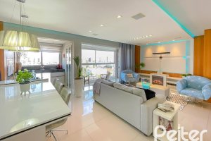 Apartamento à venda com 120m², 3 dormitórios, 3 suítes, 2 vagas, no bairro Menino Deus em Porto Alegre