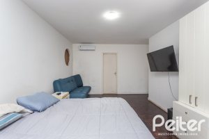 Casa à venda com 272m², 3 dormitórios, 2 suítes, 2 vagas, no bairro Ipanema em Porto Alegre