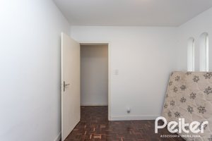 Casa à venda com 272m², 3 dormitórios, 2 suítes, 2 vagas, no bairro Ipanema em Porto Alegre