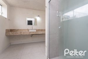 Casa à venda com 272m², 3 dormitórios, 2 suítes, 2 vagas, no bairro Ipanema em Porto Alegre