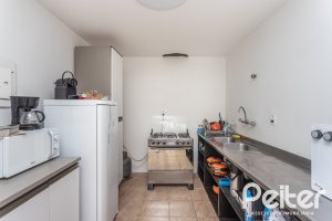 Casa à venda com 272m², 3 dormitórios, 2 suítes, 2 vagas, no bairro Ipanema em Porto Alegre