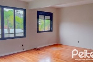 Apartamento à venda com 40m², 1 dormitório, 1 vaga, no bairro Cristal em PORTO ALEGRE