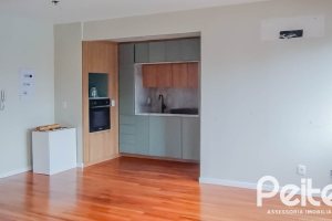 Apartamento à venda com 40m², 1 dormitório, 1 vaga, no bairro Cristal em PORTO ALEGRE