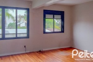 Apartamento à venda com 40m², 1 dormitório, 1 vaga, no bairro Cristal em PORTO ALEGRE