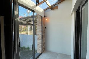 Casa à venda com 85m², 2 dormitórios, 2 vagas, no bairro Hípica em Porto Alegre