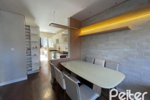 Casa à venda com 85m², 2 dormitórios, 2 vagas, no bairro Hípica em Porto Alegre