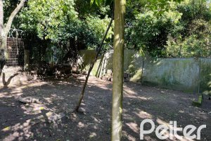 Casa à venda com 150m², 3 dormitórios, 2 vagas, no bairro Cristal em Porto Alegre
