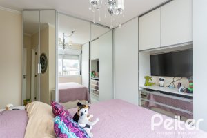 Apartamento à venda com 86m², 3 dormitórios, 1 suíte, 2 vagas, no bairro Tristeza em PORTO ALEGRE