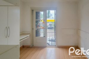 Apartamento à venda com 79m², 2 dormitórios, no bairro Menino Deus em Porto Alegre