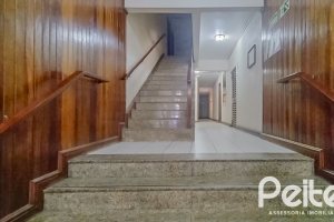 Apartamento à venda com 79m², 2 dormitórios, no bairro Menino Deus em Porto Alegre