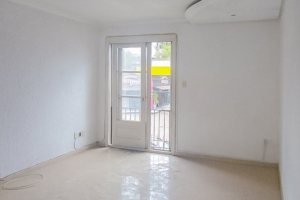 Apartamento à venda com 79m², 2 dormitórios, no bairro Menino Deus em Porto Alegre