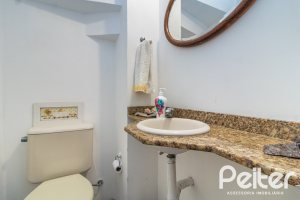 Casa em Condomínio à venda com 133m², 3 dormitórios, 1 suíte, 2 vagas, no bairro Tristeza em Porto Alegre