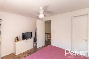 Casa em Condomínio à venda com 133m², 3 dormitórios, 1 suíte, 2 vagas, no bairro Tristeza em Porto Alegre