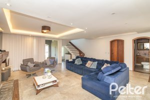 Casa à venda com 356m², 3 dormitórios, 2 suítes, 3 vagas, no bairro Ipanema em Porto Alegre