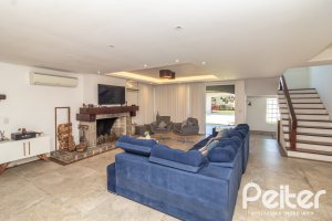 Casa à venda com 356m², 3 dormitórios, 2 suítes, 3 vagas, no bairro Ipanema em Porto Alegre