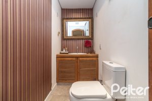 Casa à venda com 356m², 3 dormitórios, 2 suítes, 3 vagas, no bairro Ipanema em Porto Alegre