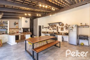 Casa à venda com 356m², 3 dormitórios, 2 suítes, 3 vagas, no bairro Ipanema em Porto Alegre