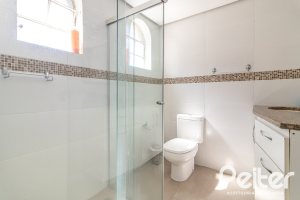 Casa à venda com 356m², 3 dormitórios, 2 suítes, 3 vagas, no bairro Ipanema em Porto Alegre