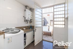 Casa à venda com 356m², 3 dormitórios, 2 suítes, 3 vagas, no bairro Ipanema em Porto Alegre