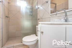 Casa em Condomínio à venda com 252m², 3 dormitórios, 2 suítes, 3 vagas, no bairro Vila Assunção em Porto Alegre