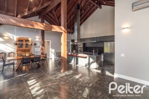 Casa em Condomínio à venda com 196m², 3 dormitórios, 1 suíte, 4 vagas, no bairro Terra Ville em PORTO ALEGRE