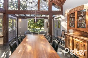 Casa em Condomínio à venda com 196m², 3 dormitórios, 1 suíte, 4 vagas, no bairro Terra Ville em PORTO ALEGRE