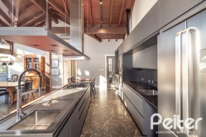 Casa em Condomínio à venda com 196m², 3 dormitórios, 1 suíte, 4 vagas, no bairro Terra Ville em PORTO ALEGRE