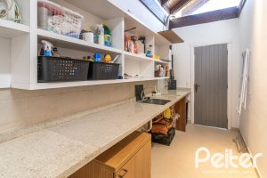 Casa em Condomínio à venda com 196m², 3 dormitórios, 1 suíte, 4 vagas, no bairro Terra Ville em PORTO ALEGRE