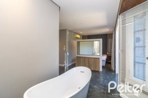 Casa em Condomínio à venda com 196m², 3 dormitórios, 1 suíte, 4 vagas, no bairro Terra Ville em PORTO ALEGRE