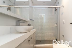 Casa em Condomínio à venda com 159m², 3 dormitórios, 1 suíte, 2 vagas, no bairro Tristeza em PORTO ALEGRE