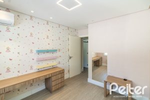 Casa em Condomínio à venda com 159m², 3 dormitórios, 1 suíte, 2 vagas, no bairro Tristeza em PORTO ALEGRE