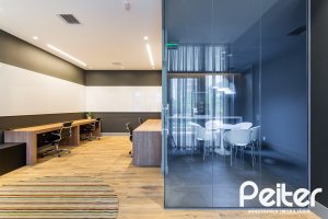 Apartamento à venda com 149m², 3 dormitórios, 3 suítes, 2 vagas, no bairro Tristeza em Porto Alegre