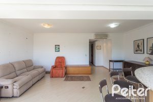 Apartamento à venda com 106m², 3 dormitórios, 1 suíte, 2 vagas, no bairro Menino Deus em Porto Alegre