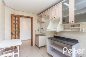 Apartamento à venda com 106m², 3 dormitórios, 1 suíte, 2 vagas, no bairro Menino Deus em Porto Alegre
