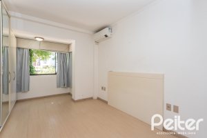 Apartamento à venda com 106m², 3 dormitórios, 1 suíte, 2 vagas, no bairro Menino Deus em Porto Alegre