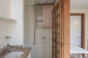 Apartamento à venda com 106m², 3 dormitórios, 1 suíte, 2 vagas, no bairro Menino Deus em Porto Alegre