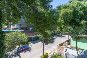 Apartamento à venda com 106m², 3 dormitórios, 1 suíte, 2 vagas, no bairro Menino Deus em Porto Alegre