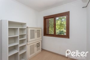 Apartamento à venda com 106m², 3 dormitórios, 1 suíte, 2 vagas, no bairro Menino Deus em Porto Alegre
