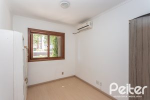 Apartamento à venda com 106m², 3 dormitórios, 1 suíte, 2 vagas, no bairro Menino Deus em Porto Alegre